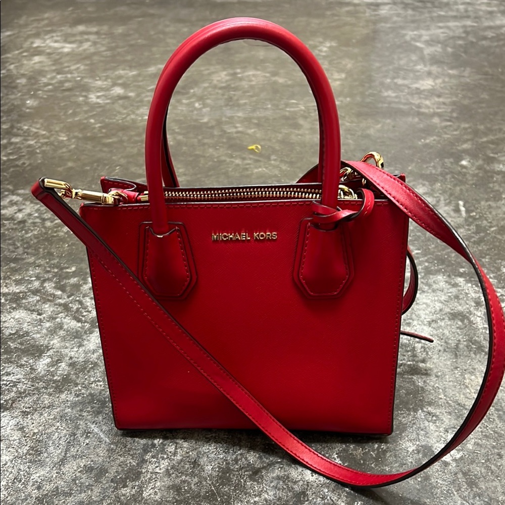 Michael Michael Kors Small Crossbody Leather Bag